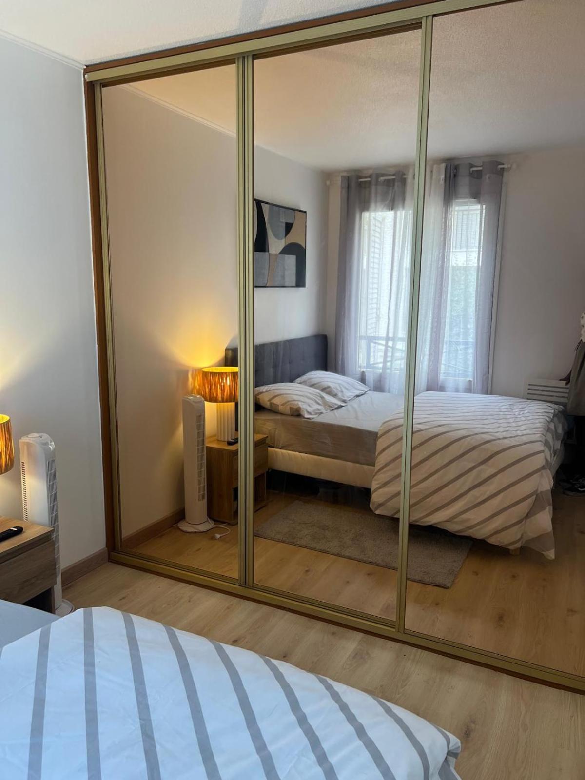 Champion Suites ซาร์คเซลส์ ภายนอก รูปภาพ